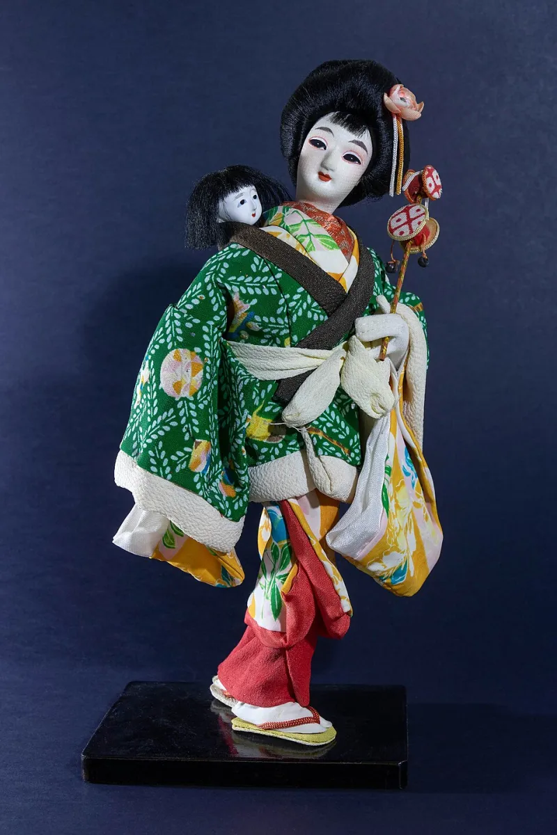 Time It Right: What Japanese Seasonal Wisdom Can Teach Americans About Visiting Arakurayama